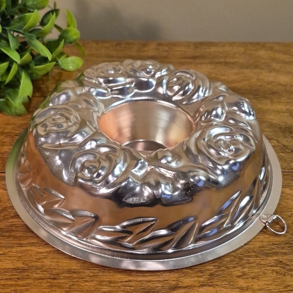 VINTAGE Rose Tone Aluminum Rose & Leaf Detail Jelly Jello Mold or Wall Decor